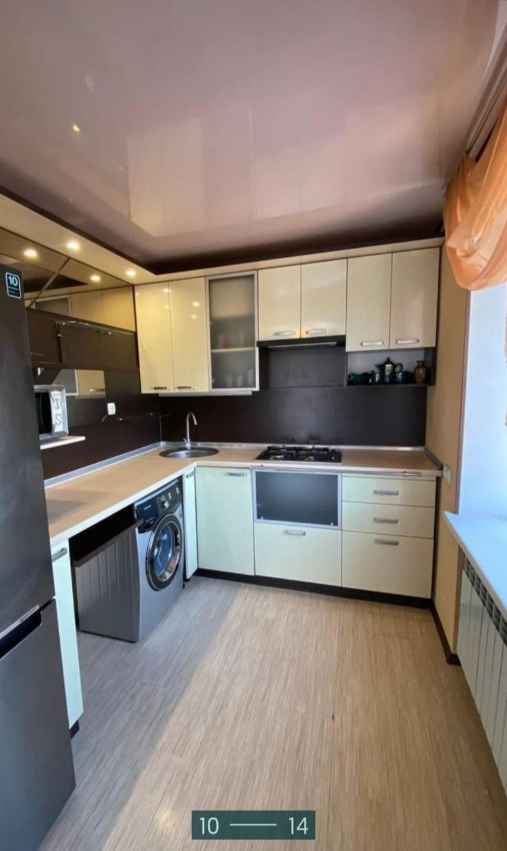 Проспект Мира 35 Апартаменты Krywyj Rih Exterior foto